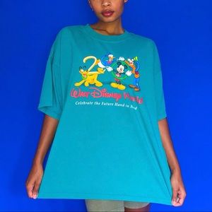 Vintage Year 2000 Walt Disney T-shirt